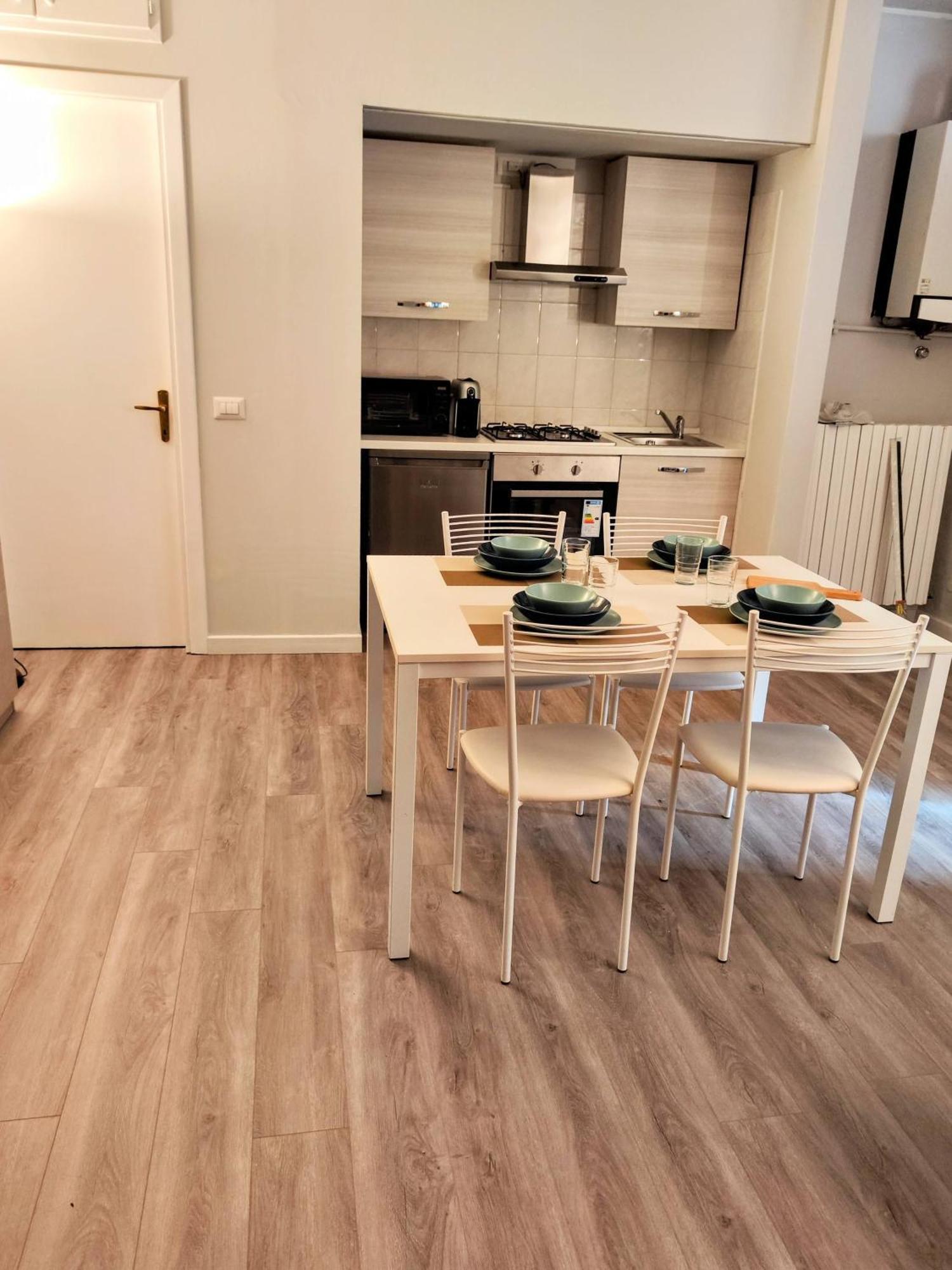 House Navigli-Life Apartment มิลาน ภายนอก รูปภาพ